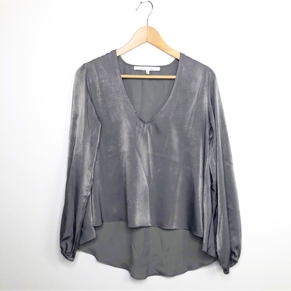 LOVERS & Friends grey satin V-neck blouse - Picture 1 of 8